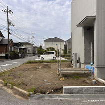 引渡直後、玄関に上がる階段が建築工事に含まれていませんでしたね。
