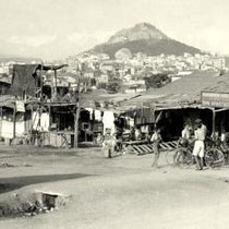 Réfugiés  dans un camp à Thissio, Athènes (1925)