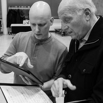 Die Solisten und Kantoren Daniel Mutlu (New York), Benjamin Maissner (Toronto) stimmen sich ab