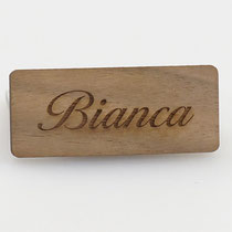 Graviertes Namensschild aus Holz mit Magnetbefestigung