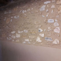 Mur garage en pierres rénové