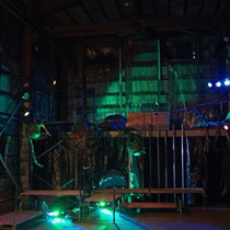 uni017「食虫演劇　溶かせばいい」