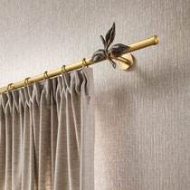 Messing-Gardinenstange mit Ringen im Landhausstil von Interstil bei Lamellen Junker