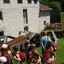 Balade Zoom rivière : elle a souvent lieu à proximité du Moulin du Got, site de visite complémentaire au Pays d'art et d'histoire. Les 2 structures proposent des Itinéraires pédagogiques pour occuper les classes à la journée