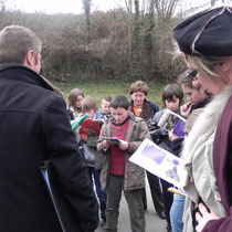 Jeu de piste Sur les traces de Paroutaud et du chemin de fer à Saint-Léonard-de-Noblat : les indices sont des extraits du livre (Les enfants sur le rail)