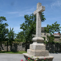 Croix de parvis - Le Bourg - Augne (à côté de l'église)