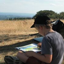 Balade Zoom paysage au Mont Gargan (Saint-Gilles-les-Forêts) : pour finir, dessin du paysage alentour