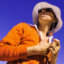 Fiorenzo Bordin, Signora con cappello ed occhiali, 201, fotografia digitale - stampa lambda