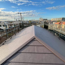 ガルバリウム鋼板屋根に葺き替え後