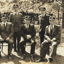 voor v.l.n.r. Marinus Waltmans, Frans Waltmans, Hubert Keulen achter v.l.n.r. Sjeng Waltmans en Sjeng Bertrand 