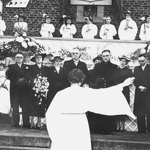 Processie t.g.v. bezoek Bisschop Lemmens in 1936