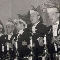 Na de voorbereidingsfase werd Lei Lemmens president  Er ontstonden carnavals groepen zoals de zanggroep De Ritmitons (zusters Ritzen), de parodiegroep de Hollikidee Boys en Sjeng Lindelauf was de vaste buutreedner 