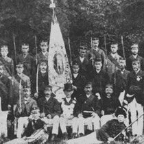 Van 1919 tot 1929 was de schutterij "St. Bavo" gevestigd in Hunnecum.  De schutterij was op 27 juni 1841 opgericht maar van 1905 tot 1919 leed het een "slapend bestaan" Bij het ontwaken in 1919 werd Mathieu Gielkens koning.