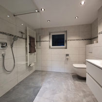 Bad mit Dusche