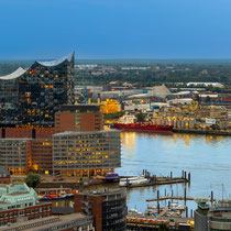 Elbphilharmonie - Aufnahme vom Michel - Foto Adolf Dobslaff