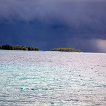 Mauvais temps sur le lagon de Tikehau