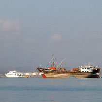 Boutre dans le port de Djibouti