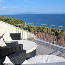 and at the same time enjoy the wonderful view of the bay, islands and sea