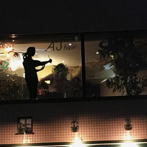 夜間の外観