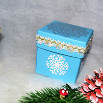 Weihnachtswürfelbox hellblau