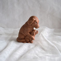 Hunde mit Welpe aus Keramik handbemalt