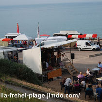 concerts au "bar de la plage" à 800 mètres de la villa, 3 soirs par semaine en été