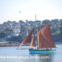 balades en mer à bord de la "Sainte-Jeanne" au port d'Erquy