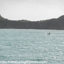 planche à voile dans la Baie d'Erquy