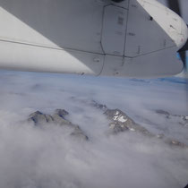 Nur die Bergspitzen sind zu sehen...