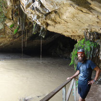 Eingang ins Höhlensystem der Tham Lod Cave