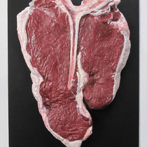Bemalung einer gebauten xl-Steak- Atrappe, Grüne Woche Berlin