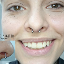 Frisches Septum Piercing mit dem Titanring.