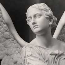 Kranzwerfende Victoria, Alte Nationalgalerie, Berlin