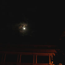 Der Mond über Mellieha um 4.09 Uhr. Ich hab Euch doch gesagt ganz früh.