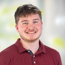Finley Ebel, Auszubildender