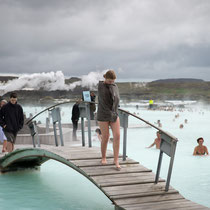 Die blaue Lagune - 38-40 Grad warmes Wasser mit Kieselerdeschlamm