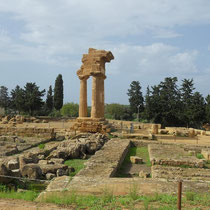 Agrigente - Le Temple des Dioscuri ou de Castor et Pollux.