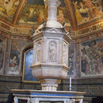 Sienne - Le baptistère St Jean - Les fonts baptismaux -