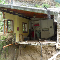 Les Cinque Terre - Vernazza: les restes d'une maison détruite par le déluge du 25 octobre2011.