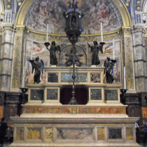 Sienne - Le Duomo - Le maître-autel.