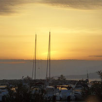 Cefalu - Depuis le bivouac, lever de soleil, sur le port de plaisance.