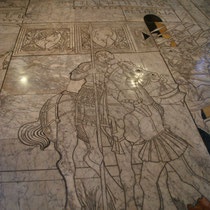Sienne - Le Duomo - Détails d'une mosaïque.