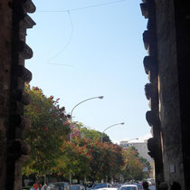 Palerme - La Porte Nuova. Vers l'extérieur (route monréale)