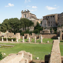 Rome - Le Forum - Maison des Vestales -