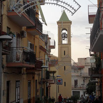 Sferracavallo - Une rue du village.