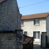 La Maison - vue de la rue