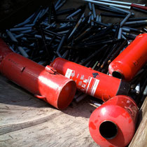 Feuerlöscherservice, Feuerlöscherkontrolle, Feuerlöscherwartung, Feuerlöscher, Schaumlöscher, Leichtwasser, Pulver, Kohlensäure, Preis, Löschposten, Feuerlöschposten, Feuerwehrschlauch, Strahlrohr, Schlauchhaspel, Fluchtwegschilder, Region Basel, Schweiz