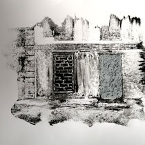 Quand les portes ne parlent plus # 11 - Monotype à l'encre noire taille-douce, gesso et ciment sur papier (200g) - 65 x 50 cm - 2022