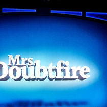 03/26 Auf zu Mrs. Doubtfire
