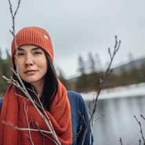 Muts Nuri en sjaal Ferrara, oranjerood, Living Crafts